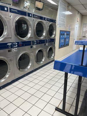 Eddie Leonard Laundrymat