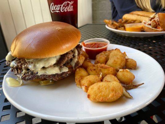 Pub burger with cheese curds