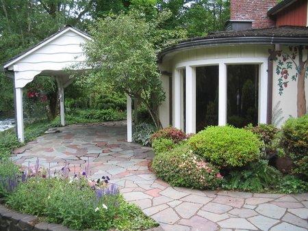 Cottage Grove Mansion with irreplaceable curved windows