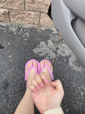 regular pedi + gel mani (: