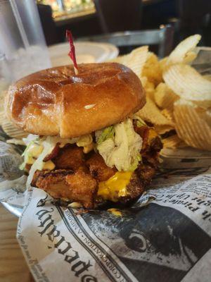 Pub Burger with Chips