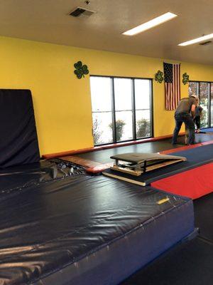 Trampoline floor