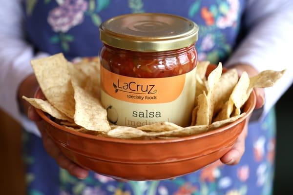 Medium Salsa by La Cruz Specialty Foods