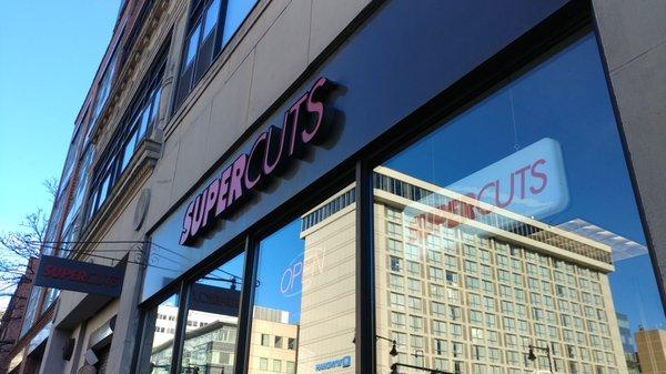 Supercuts on Cambridge in Boston