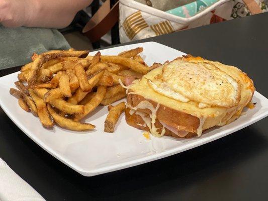 Croque Madame.