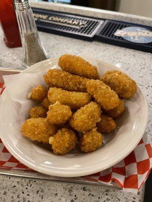 jalapeño cheese curds