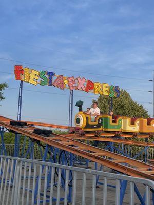 Kiddie rollercoaster ride