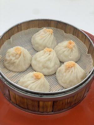 Crab soup dumpling