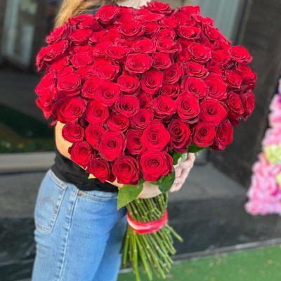 100 red roses