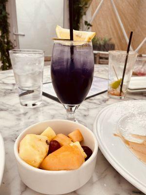 Lavender lemonade mocktail