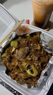 Pad Phad See-Ew Beef Thai Iced Tea