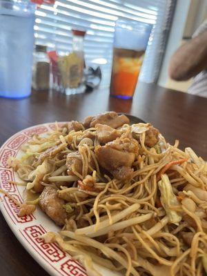 Chicken Lo Mein