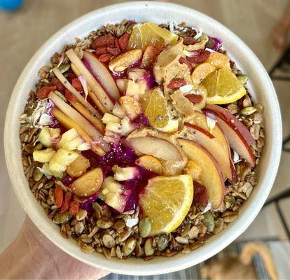 Pitaya berry bowl