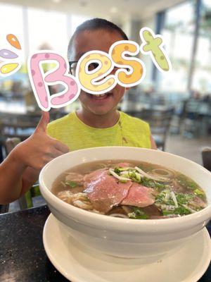 Large pho with everything in it. My son finished it all.