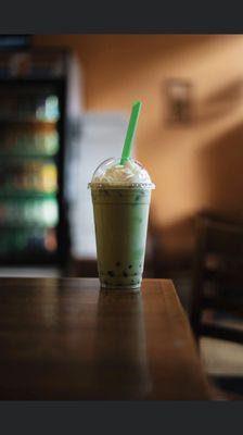 Green Thai milk tea with boba