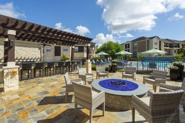 Oak Park Trails Apartments in Katy, TX.  Offering one, two and three bedrooms apartments for rent in Katy.