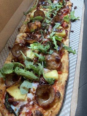 Spicy red sauce, basil, vegan cheese, pineapple, bacon, sausage, topped with fig balsalmic and arugula - lovedddd