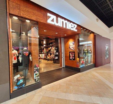 Zumiez