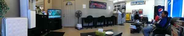 "Panoramic" pic of the interior (waiting area).