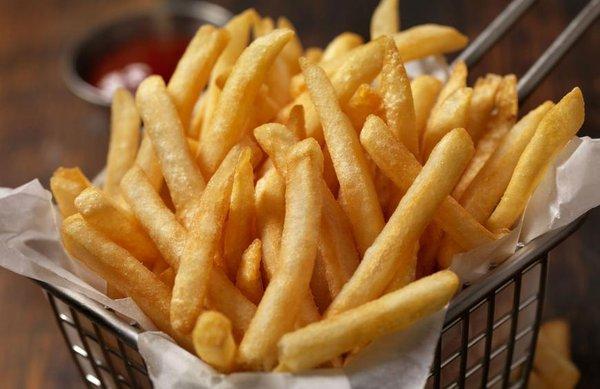 Here is an example of what fries look like because apparently Irises Cafe doesn't know what they are.