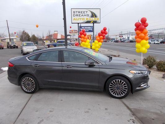 2018 Ford Fusion Titanium AWD!
  $1000 over wholesale book!