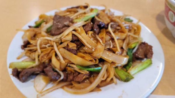 Beef chow fun $12