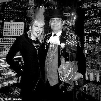 Halloween Adventure, Dr. Takeshi Yamada and Seara (Coney Island Sea Rabbit). The professional make up artist of the store.