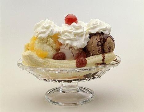 Traditional Banana Split