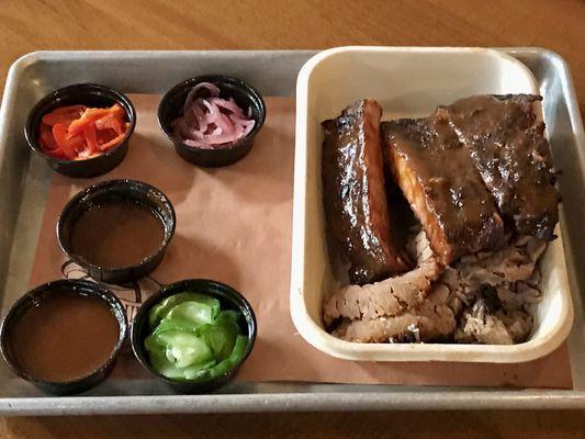 2 Meat Sampler with Ribs and Brisket