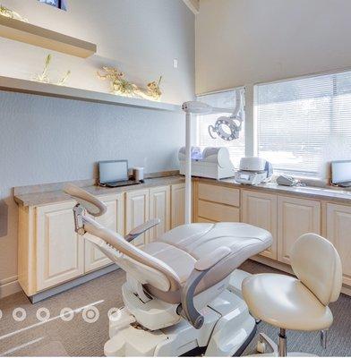 Drew Dental offers you the latest, most technologically advanced procedures in the United States in a kind, caring and clean environment.