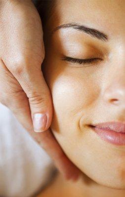 All our facials includes deep pore cleanse, toning, exfoliation, extractions, face, head and shoulders massage.