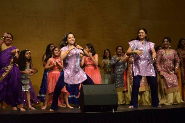 Mumbai Madness ZumBolly Soka Performance Flash Mob