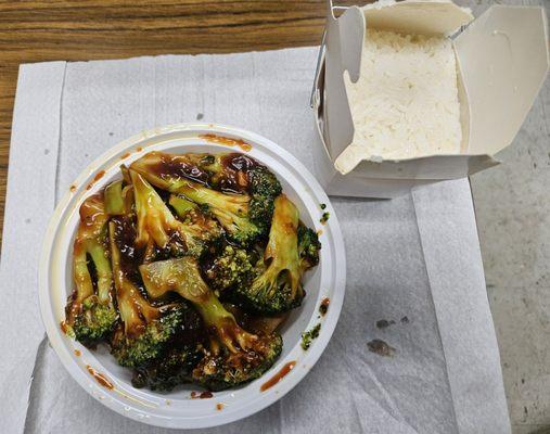 Broccoli with Garlic Sauce