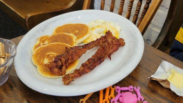 Kids silver dollar with pancake, bacon and eggs