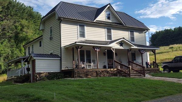 Historic Farmhouse on the Blue Ridge Parkway with cool vibe and a great place to stay.