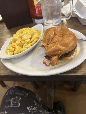 Good bacon cheeseburger with very decent mac & cheese