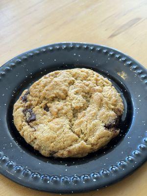 Chocolate chip cookie