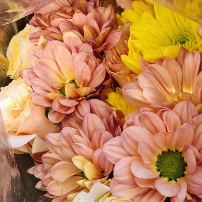 Dinning table flowers