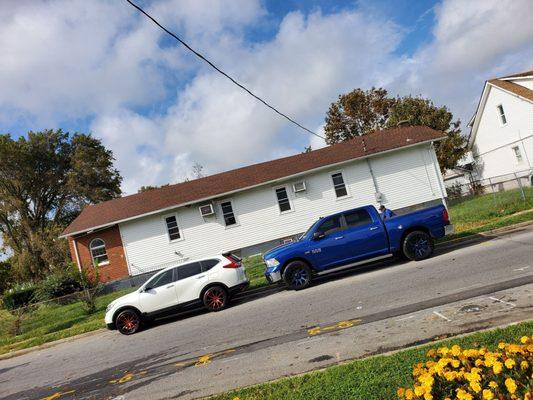 Nice crv and dodge ram