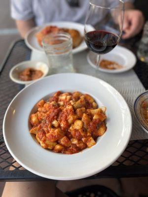 Gnocchi Sorrentino and a house cab