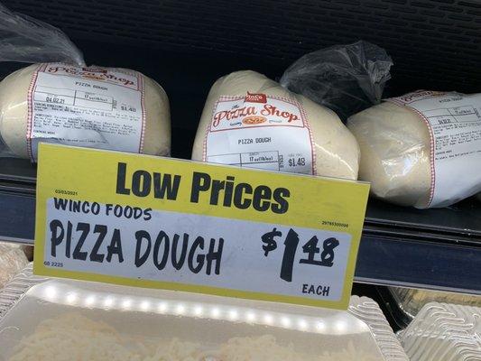 I'm making garlic knots with this tasty pizza dough