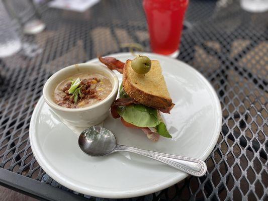 Lunch combo. Chowder and club.