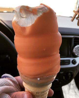 Vanilla cone dipped with dreamsicle