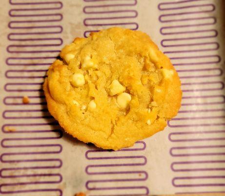 Insomnia Cookies White Chocolate Macadamia