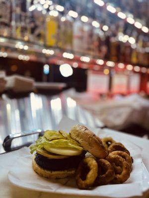 Burger and rings