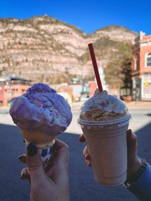 Left = Cotton Candy Ice Cream with Animal Crackers. Right = Horchata Shake. Yum!!