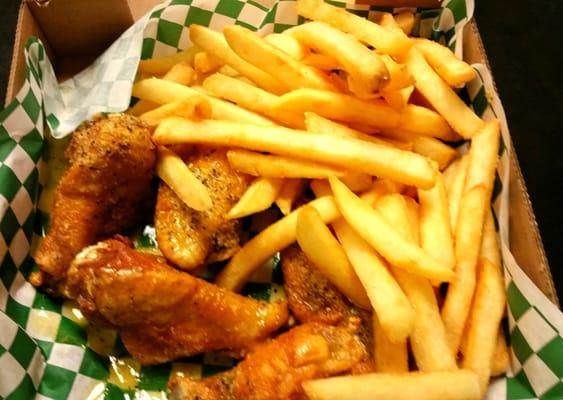 Lemon pepper wings and Fries $4.99