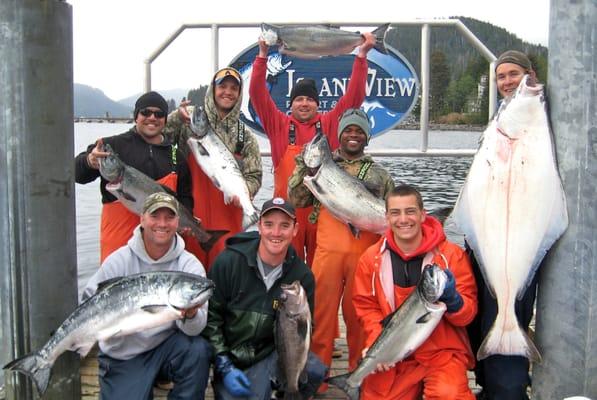 After a fun day of fishing at the IslandView Resort & Charters private dock!