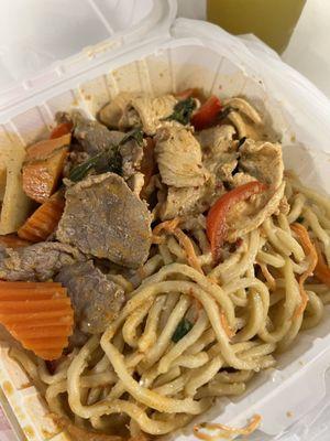 Garlic Noodles with Large Panang Curry with Beef and chicken