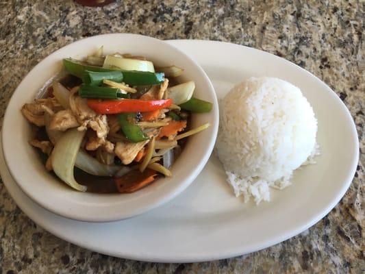 Lunch Special: Ginger Chicken Stir-Fry (very pretty)